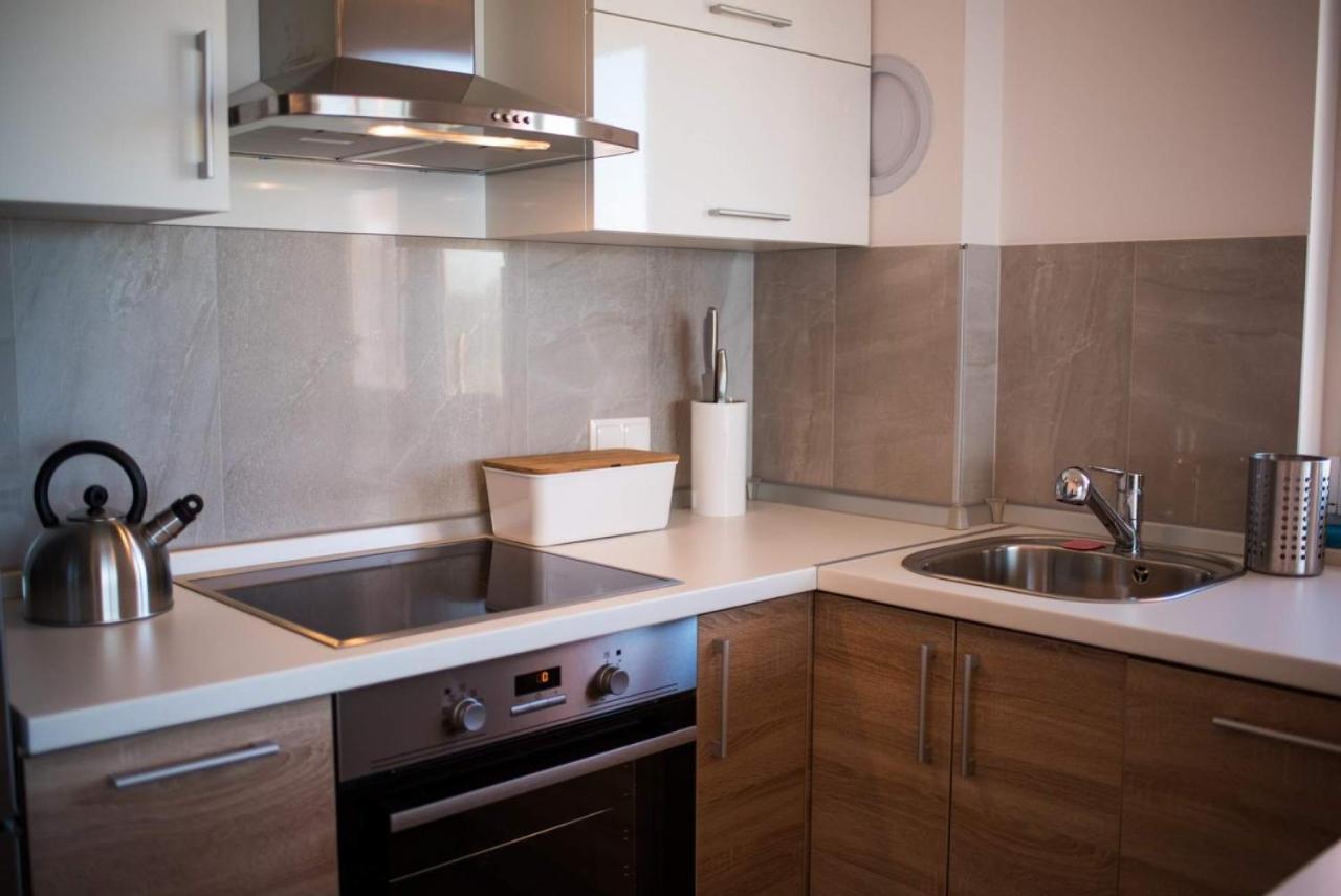Zoe Apartment